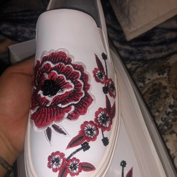 Shoes - Picture 5 of 5